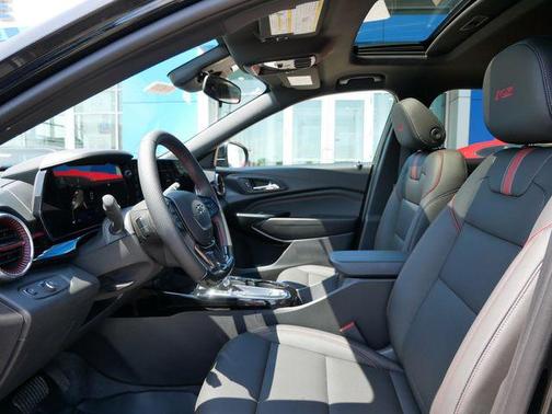 Mosaic Black Metallic 2026 Chevrolet Trax FWD 2RS