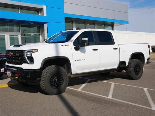 2025 Chevrolet Silverado 2500 4WD Crew Cab Standard Bed ZR2