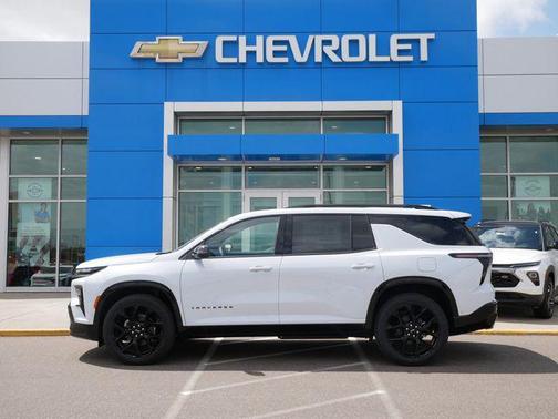 Polar White Tricoat 2026 Chevrolet Traverse RS