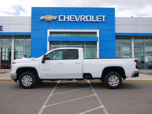 Summit White 2026 Chevrolet Silverado 3500 LT