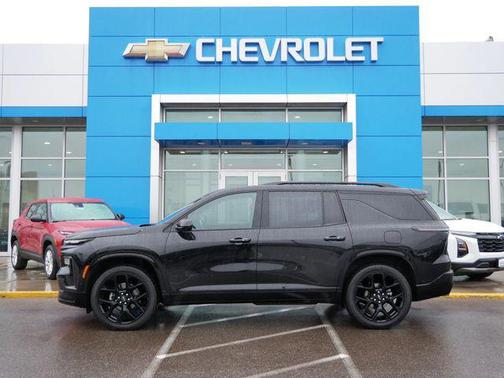 Mosaic Black Metallic 2024 Chevrolet Traverse RS