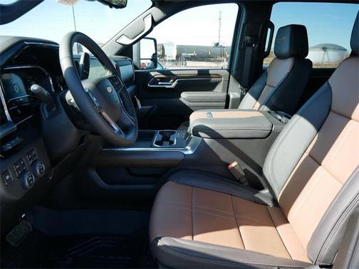 2025 Chevrolet Silverado 3500 High Country