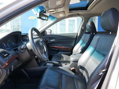 Alabaster Silver Metallic 2012 Honda Crosstour EX-L