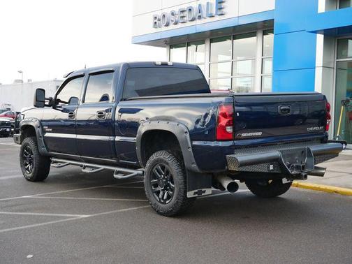 2005 Chevrolet Silverado 2500 LT H/D Crew Cab