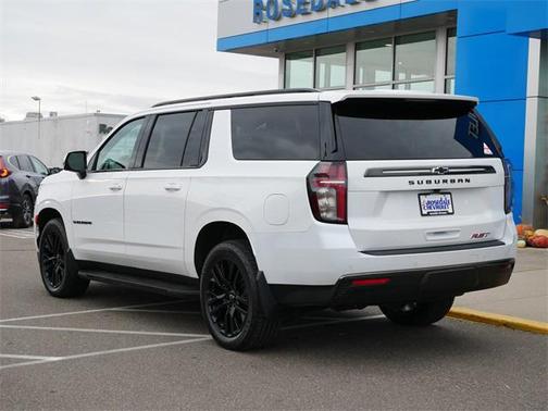 2022 Chevrolet Suburban RST