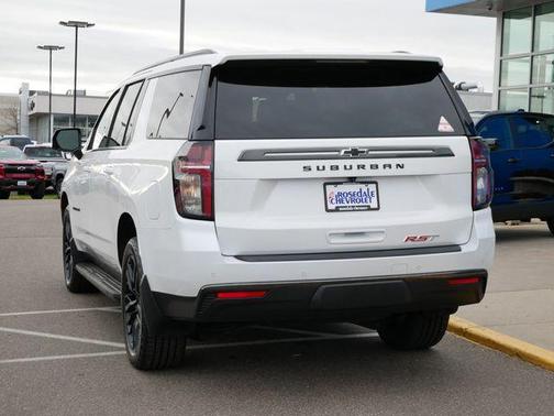 2022 Chevrolet Suburban RST