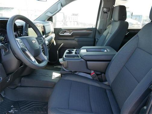 2025 Chevrolet Silverado 3500 LT