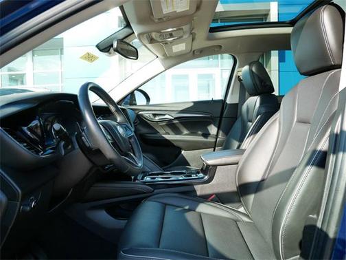 2022 Buick Envision FWD Essence