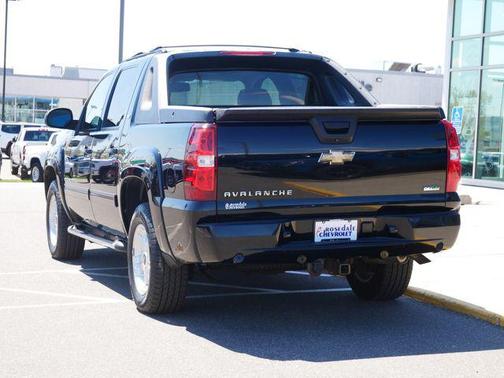 Black 2011 Chevrolet Avalanche 1500 LT