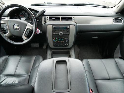 Black 2011 Chevrolet Avalanche 1500 LT