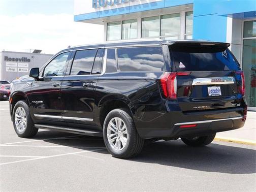 2023 GMC Yukon XL SLT