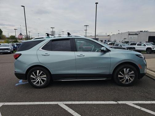 2022 Chevrolet Equinox Premier w/1LZ