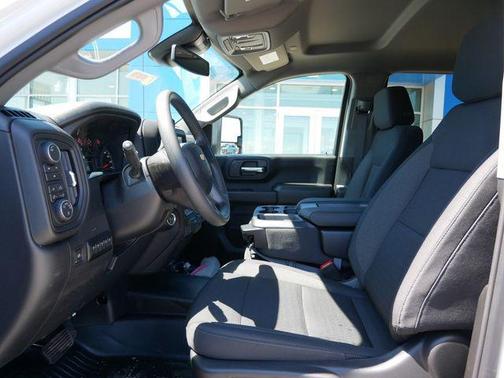 Summit White 2026 Chevrolet Silverado 3500 WT