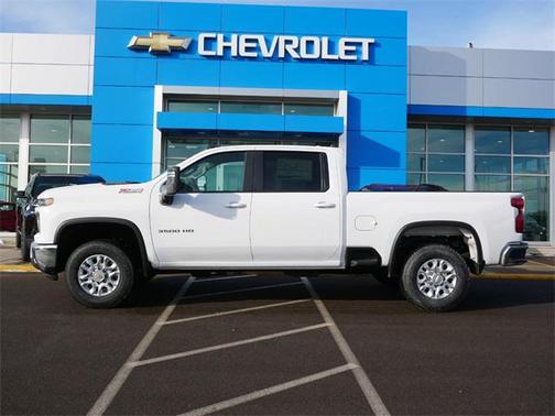 2025 Chevrolet Silverado 3500 LT