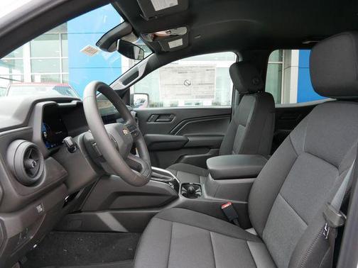 Summit White 2026 Chevrolet Colorado WT