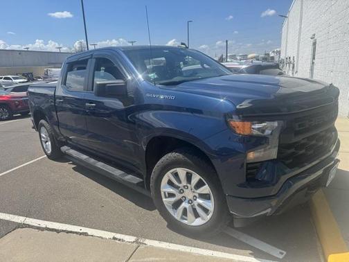 2022 Chevrolet Silverado 1500 Custom