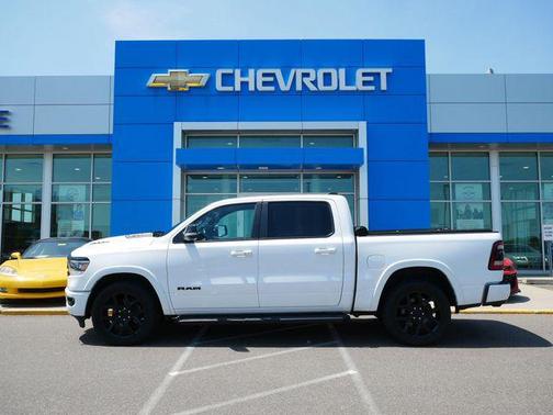 Bright White Clearcoat 2021 RAM 1500 Laramie