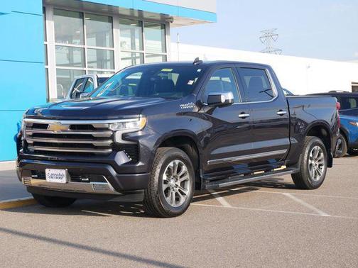 Dark Ash Metallic 2022 Chevrolet Silverado 1500 High Country