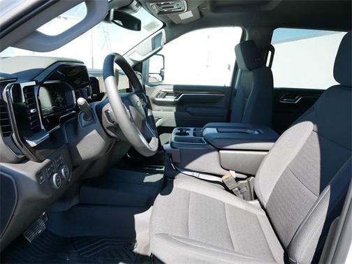 2025 Chevrolet Silverado 3500 LT