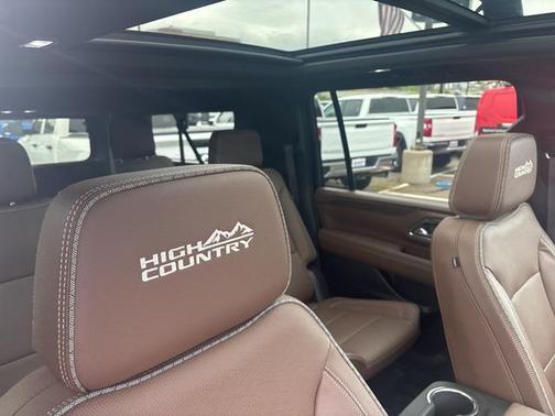2024 Chevrolet Suburban 4WD High Country