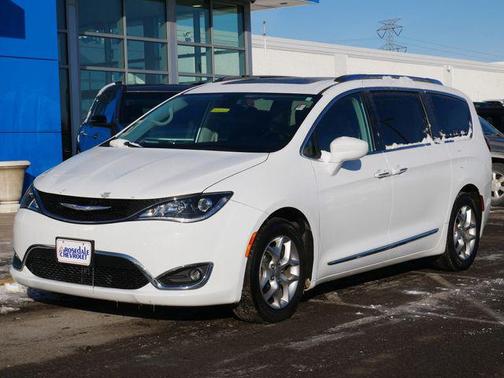 2018 Chrysler Pacifica Touring-L