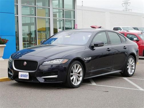 2016 Jaguar XF 35t R-Sport