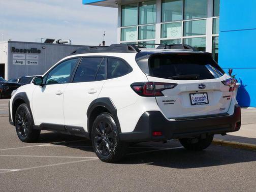Crystal White Pearl 2024 Subaru Outback Onyx Edition XT