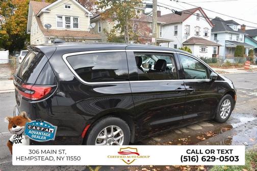 Diamond Black Crystal Pearlcoat 2025 Chrysler Pacifica L