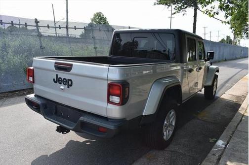 2023 Jeep Gladiator Sport