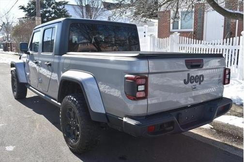 2023 Jeep Gladiator Sport