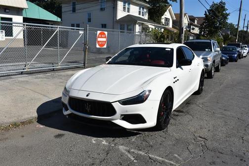 2022 Maserati Ghibli Modena
