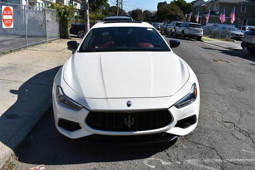 2022 Maserati Ghibli Modena