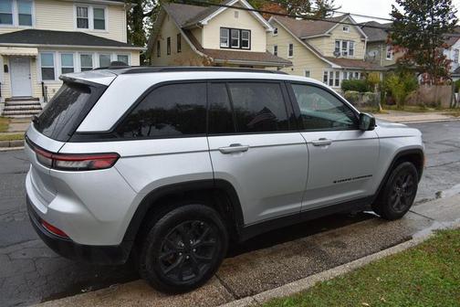 2024 Jeep Grand Cherokee Altitude