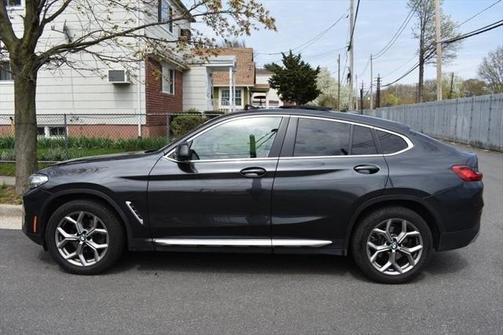 2024 BMW X4 xDrive30i