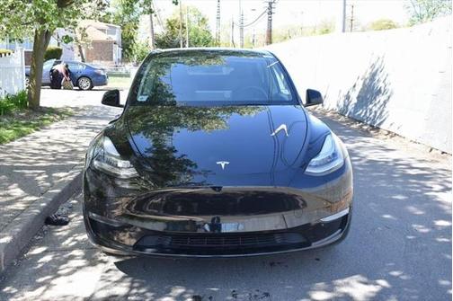 2022 Tesla Model Y Long Range Dual Motor All-Wheel Drive