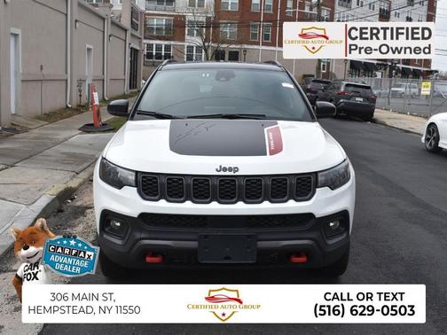 Bright White Clearcoat 2024 Jeep Compass Trailhawk