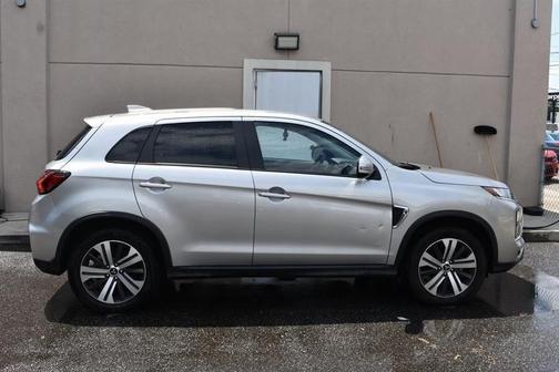 2023 Mitsubishi Outlander Sport SE