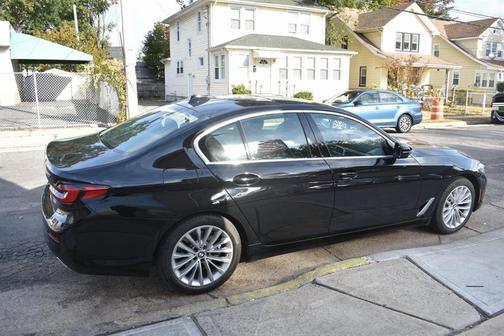 2022 BMW 530 i xDrive