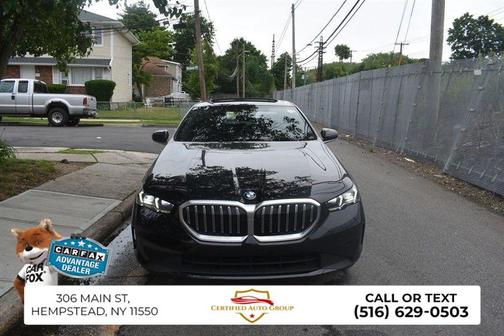 Black Sapphire Metallic 2025 BMW 530 530i