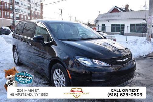 2024 Chrysler Voyager LX