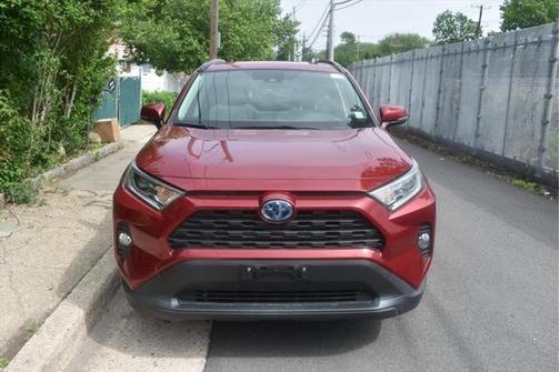 2019 Toyota RAV4 Hybrid XLE