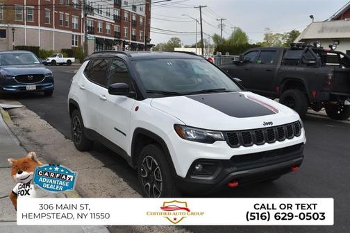Bright White Clearcoat 2025 Jeep Compass Trailhawk