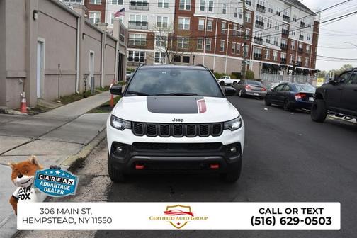 Bright White Clearcoat 2025 Jeep Compass Trailhawk