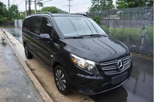 2023 Mercedes-Benz Metris Base