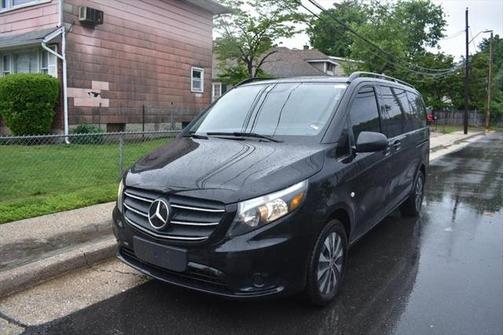 2023 Mercedes-Benz Metris Base