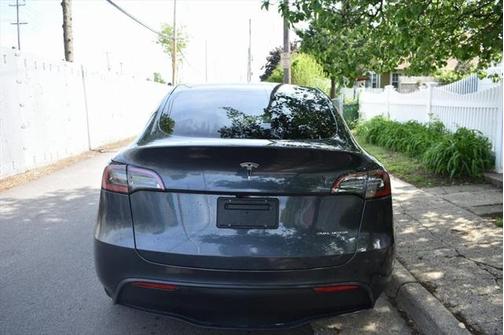 2024 Tesla Model Y Long Range Dual Motor All-Wheel Drive