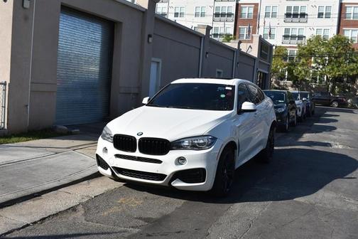 2018 BMW X6 xDrive50i