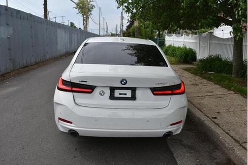 2024 BMW 330 i xDrive