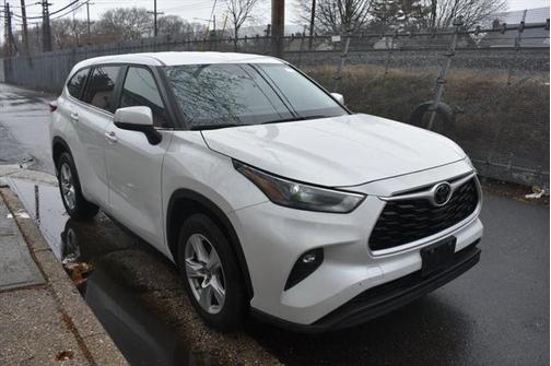 2023 Toyota Highlander L