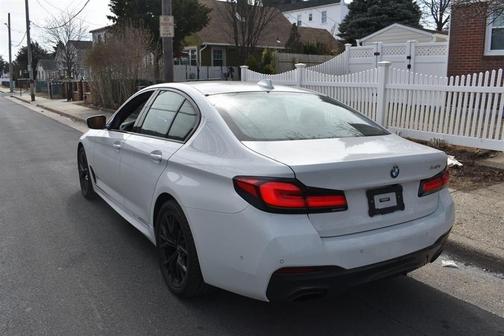 2021 BMW 540 540i